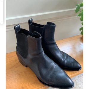 Vince Ankle Boot 10